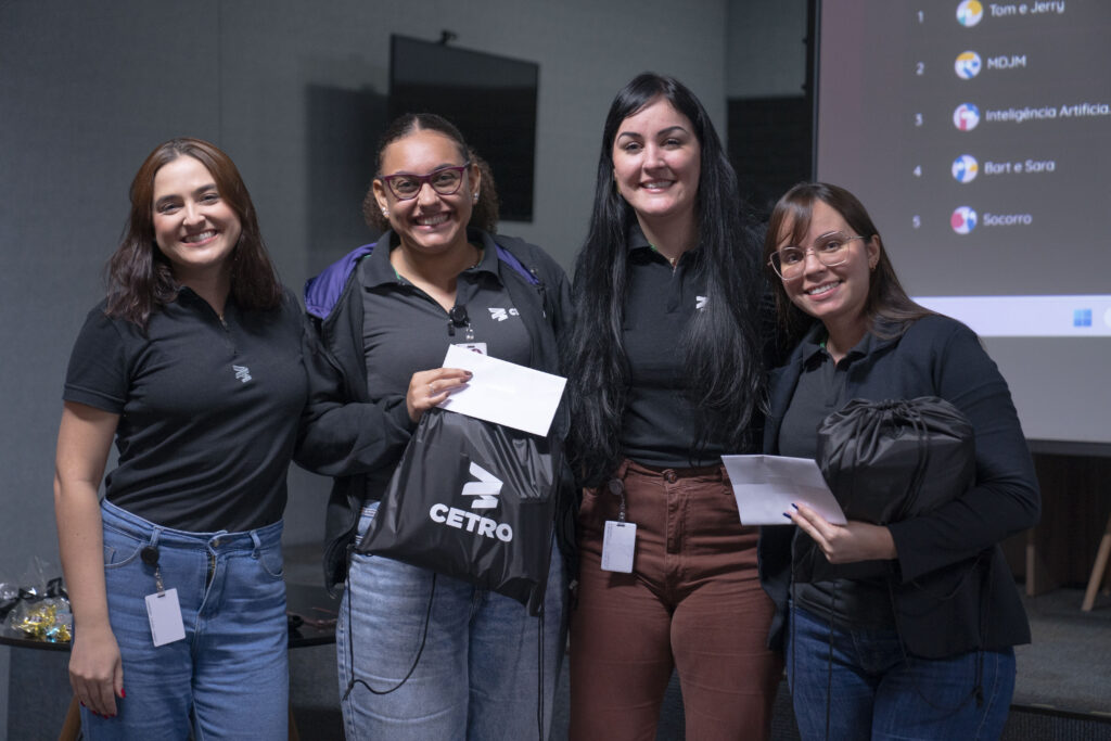 Fotografias dos colaboradores do Departamento Financeiro durante os treinamentos.