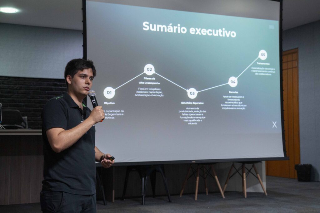 Fotografias dos treinamentos realizados às equipes da CetroX durante o mês de dezembro.