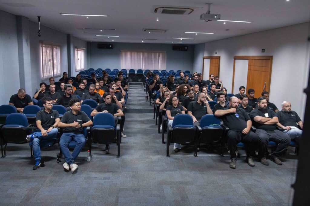 Fotografias dos treinamentos realizados às equipes da CetroX durante o mês de dezembro.