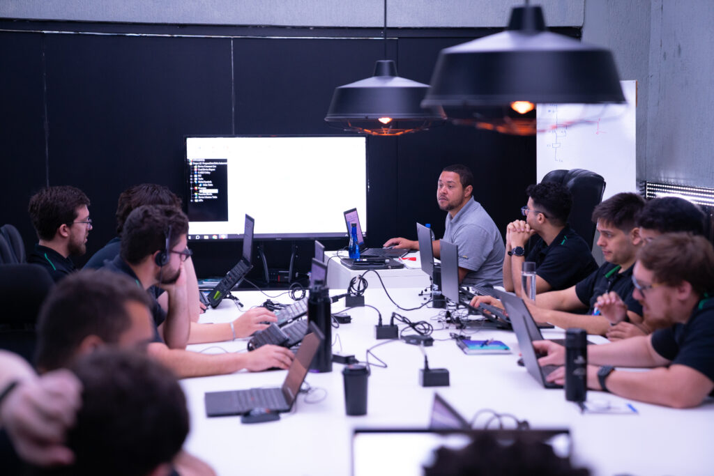 Fotografias dos treinamentos realizados às equipes da CetroX durante o mês de dezembro.