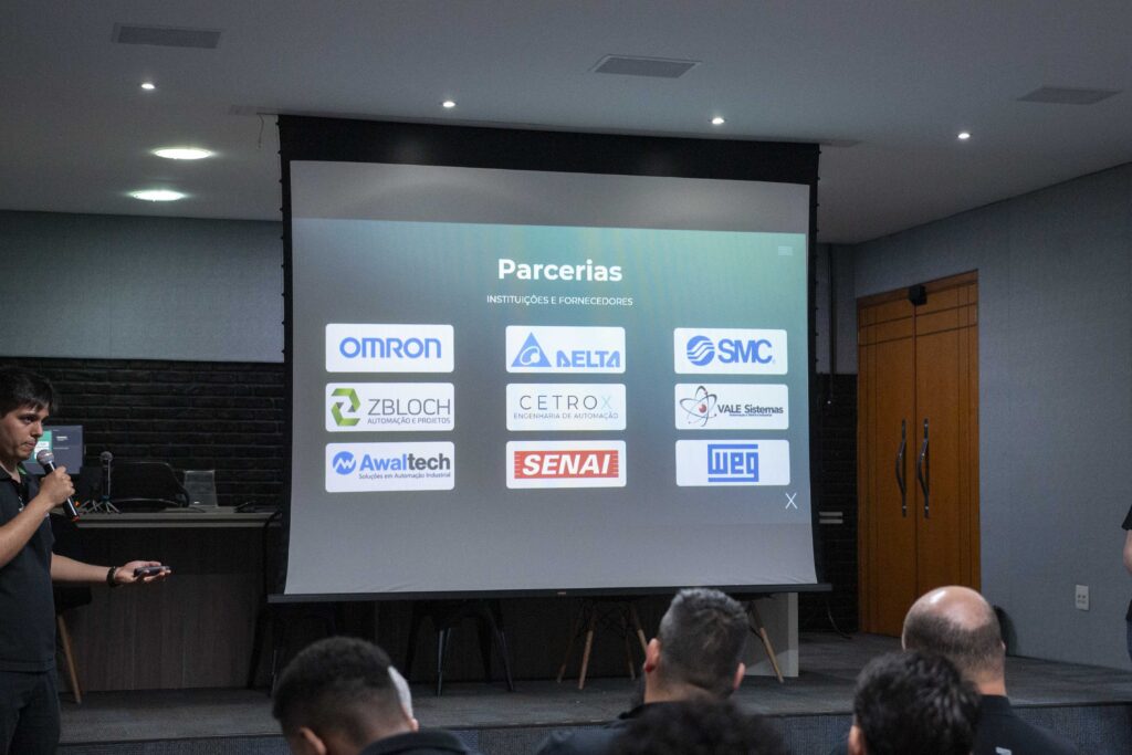 Fotografias dos treinamentos realizados às equipes da CetroX durante o mês de dezembro.