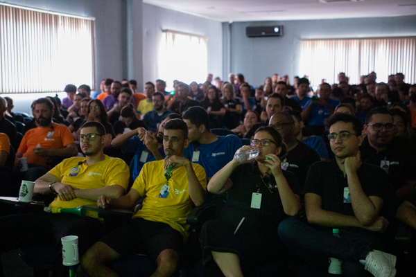 Durante a Copa do Mundo os colaboradores Cetro acompanharam a transmissão dos jogos por meio das TVs da empresa! (Créditos: Comunicação/CETRO)