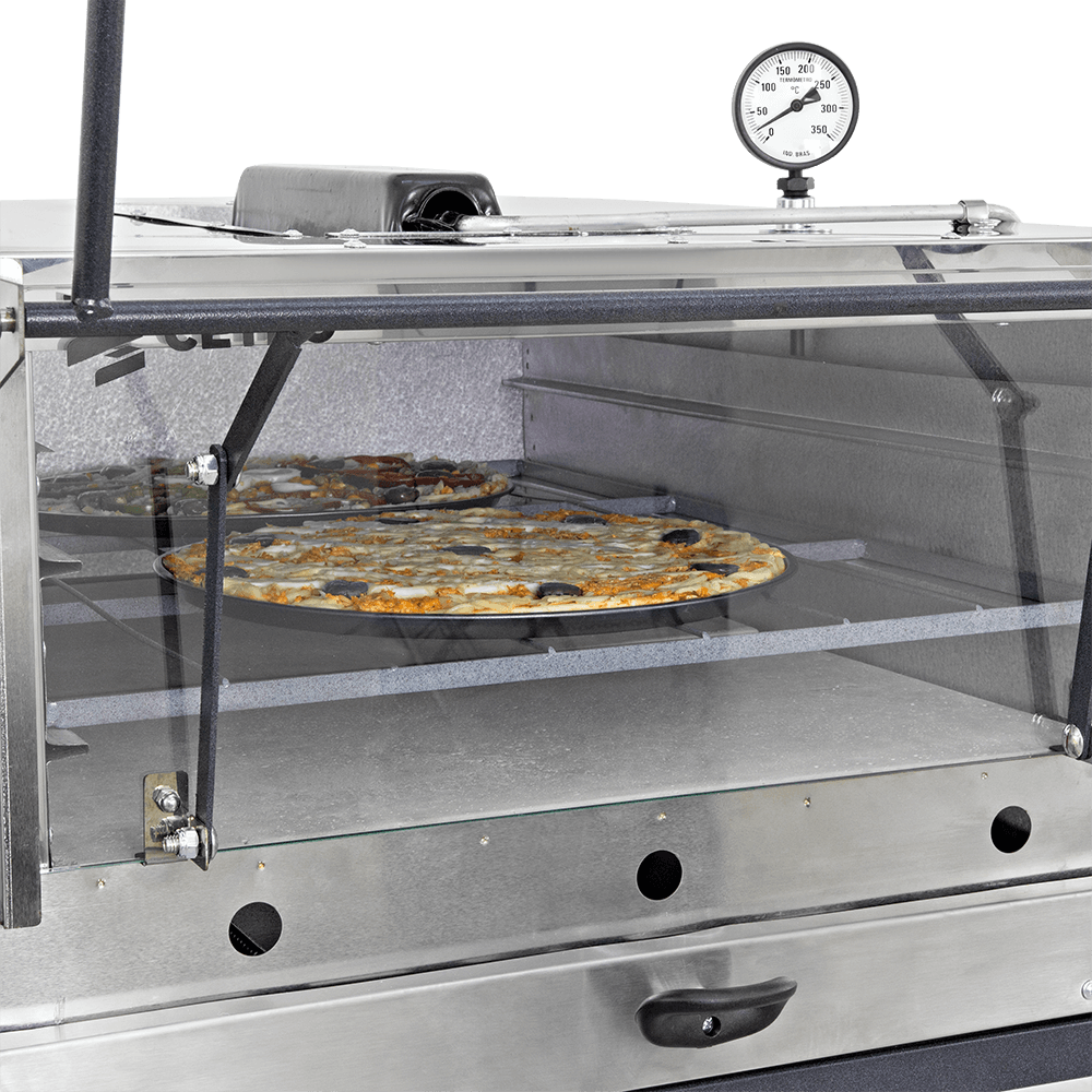 Fotografias do Forno de Pizza 60x80 Infravermelho - FP-60IV da Cetro, como exemplo dos maquinários que auxiliam no aumento de produtividade do setor de Food Service. 