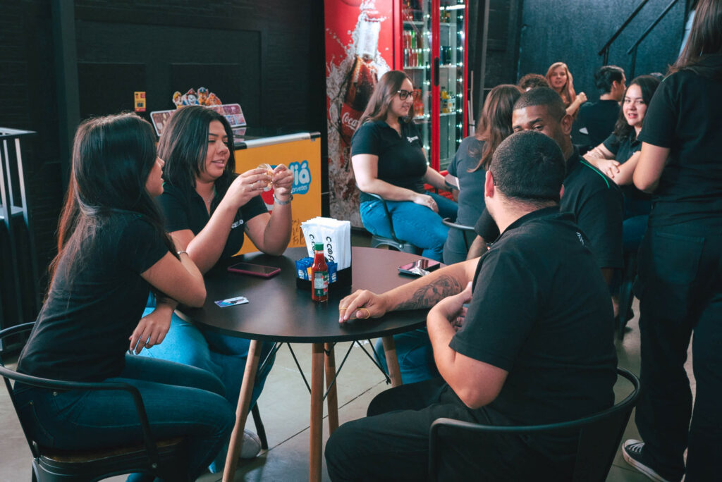 Foto da a inauguração do C.Coffee, um espaço destinado ao bem-estar dos colaboradores da Matriz Cetro!