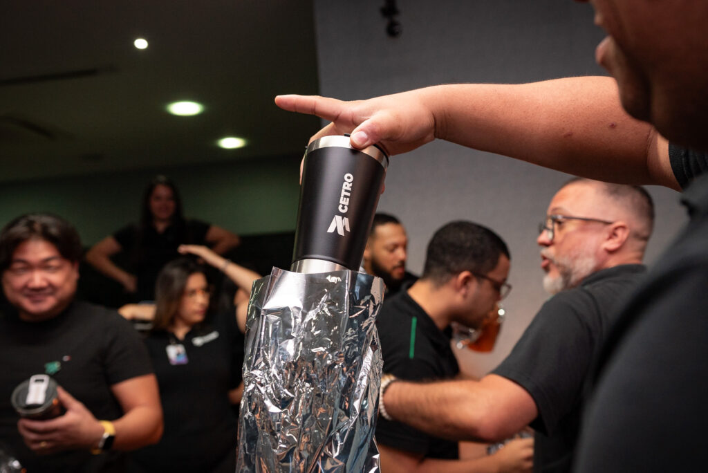 Colaboradores do Departamento Comercial celebrando o Dia do Profissional de Vendas.