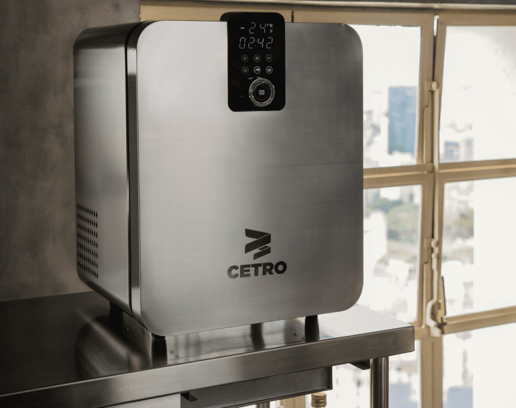 Fotografias do Ultracongelador Blastfreezer CBFM 2500, perfeito para ultracongelar sorvetes artesanais.