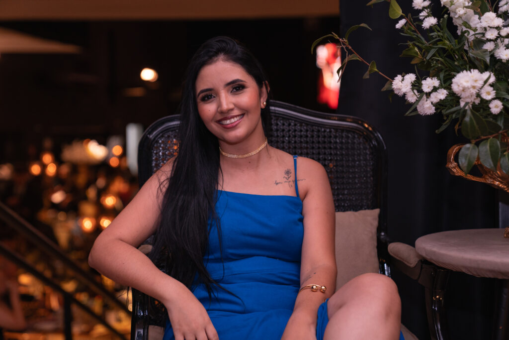 Fotografias da família de Léo Mello e dos colaboradores da Cetro e seus cônjuges no evento da ACIB.