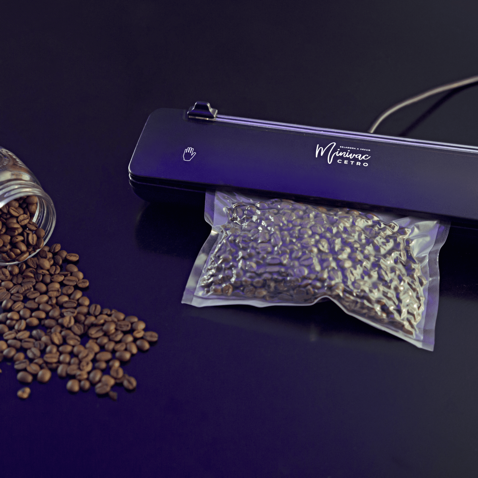 Fotografias da Seladora a Vácuo Portátil Minivac Cetro, em promoção na Black Friday.