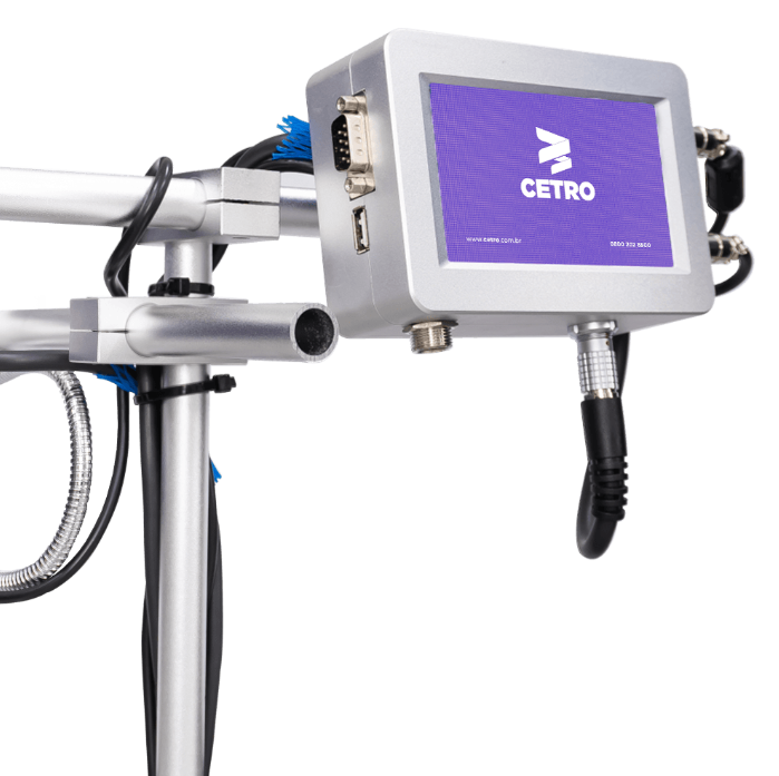 Fotografias de uma Envasadora de Líquidos, uma Seladora de Indução e um Datador da Cetro indicados para a produção de lácteos.