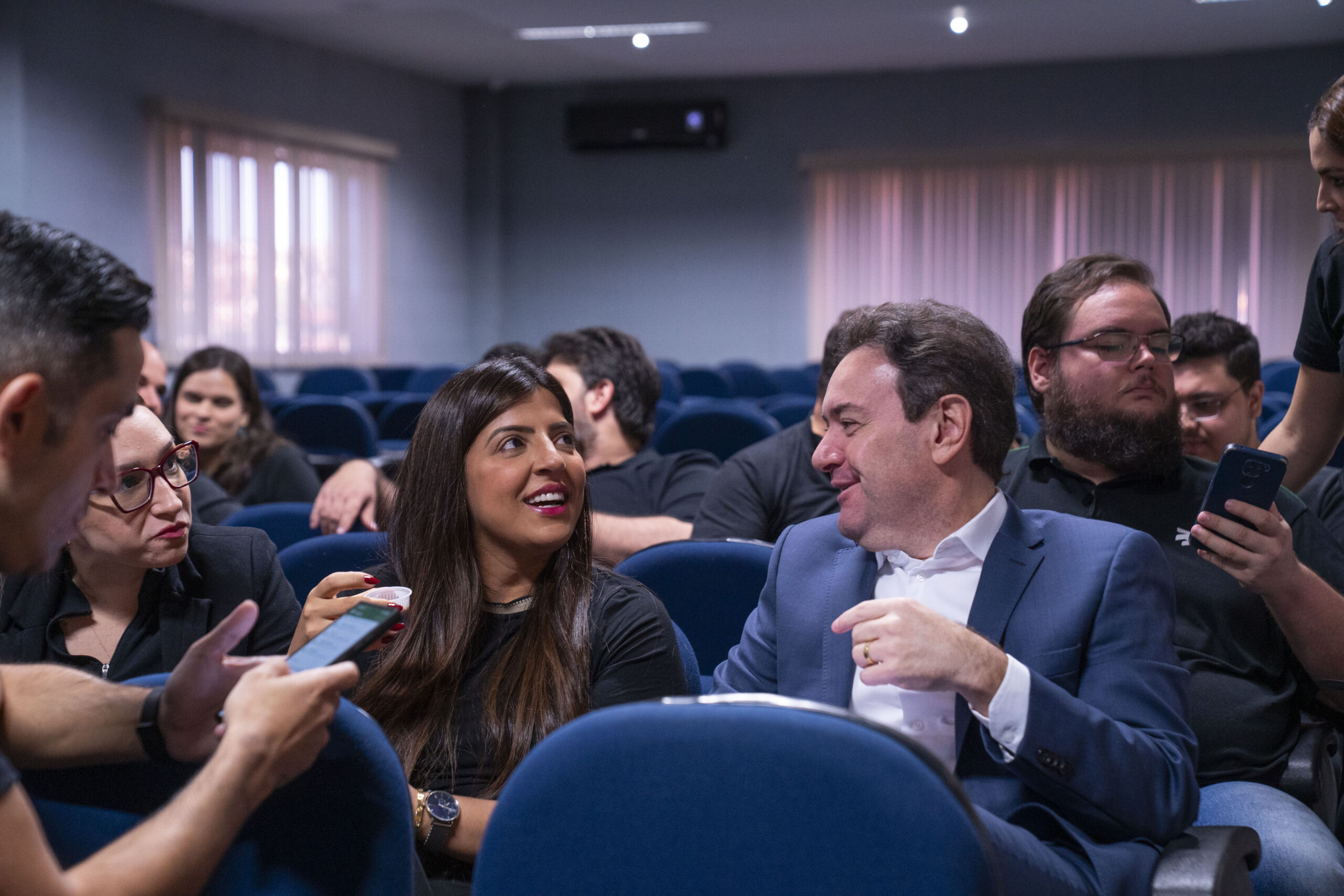 Fotografia das lideranças reunidas no Auditório Ayrton Senna, na Matriz Cetro durante a reunião do Leaders’ Connection 2025.
