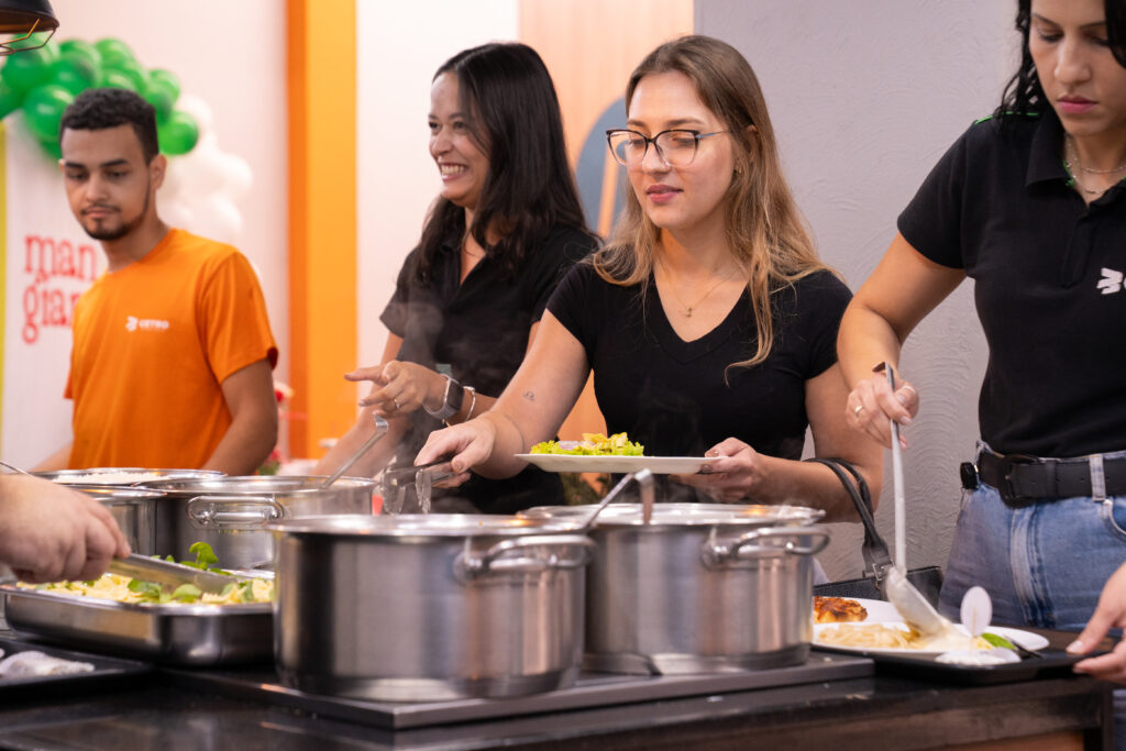 Fotografias dos colaboradores da Cetro no Almoço Italiano.