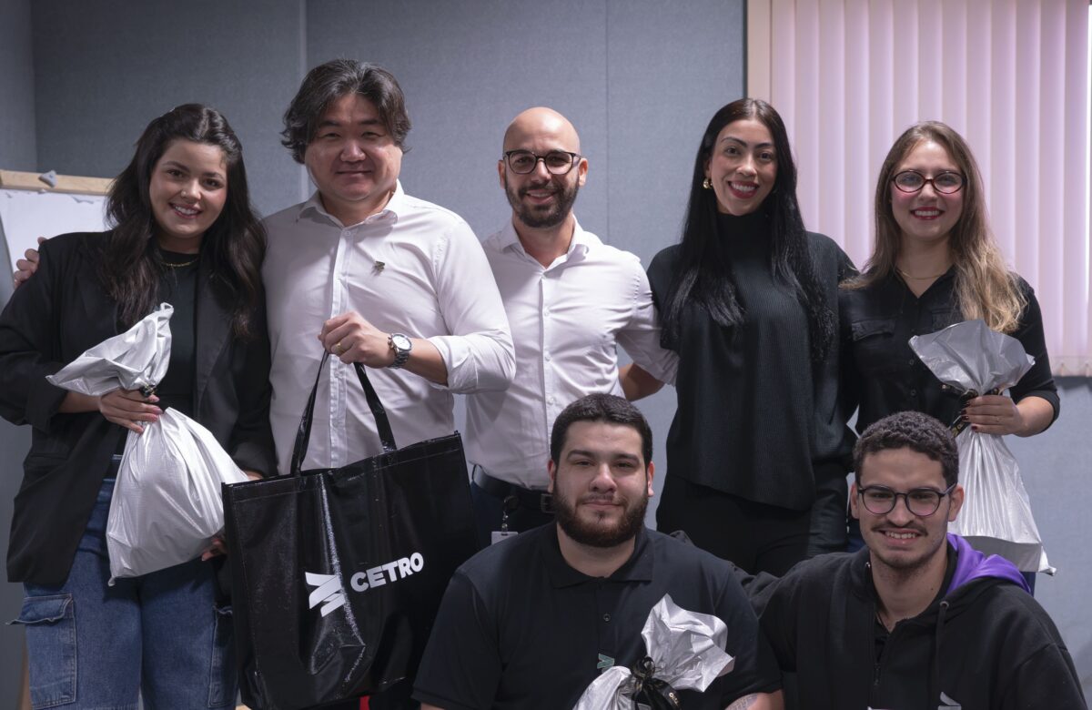Equipe Comercial da Cetro em Destaque