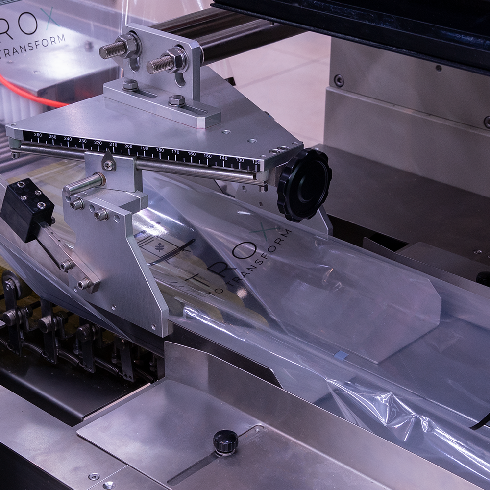 Partes da estrutura da Flow Pack Convencional com Fatiadora Automática de Pães com NR12 CAPM FP-700 S AF da CetroX.